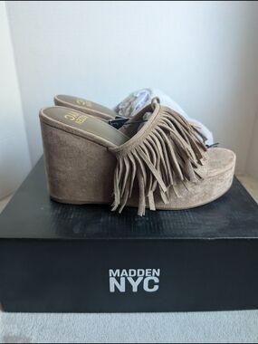 Madden NYC Taupe Fringe Slide Sandals Size 6 NIB